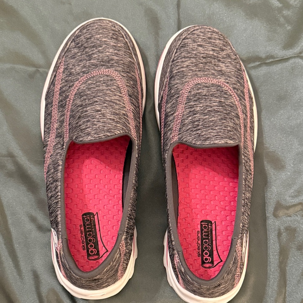 Skechers Women's Gray and Pink Slip-On Sneakers